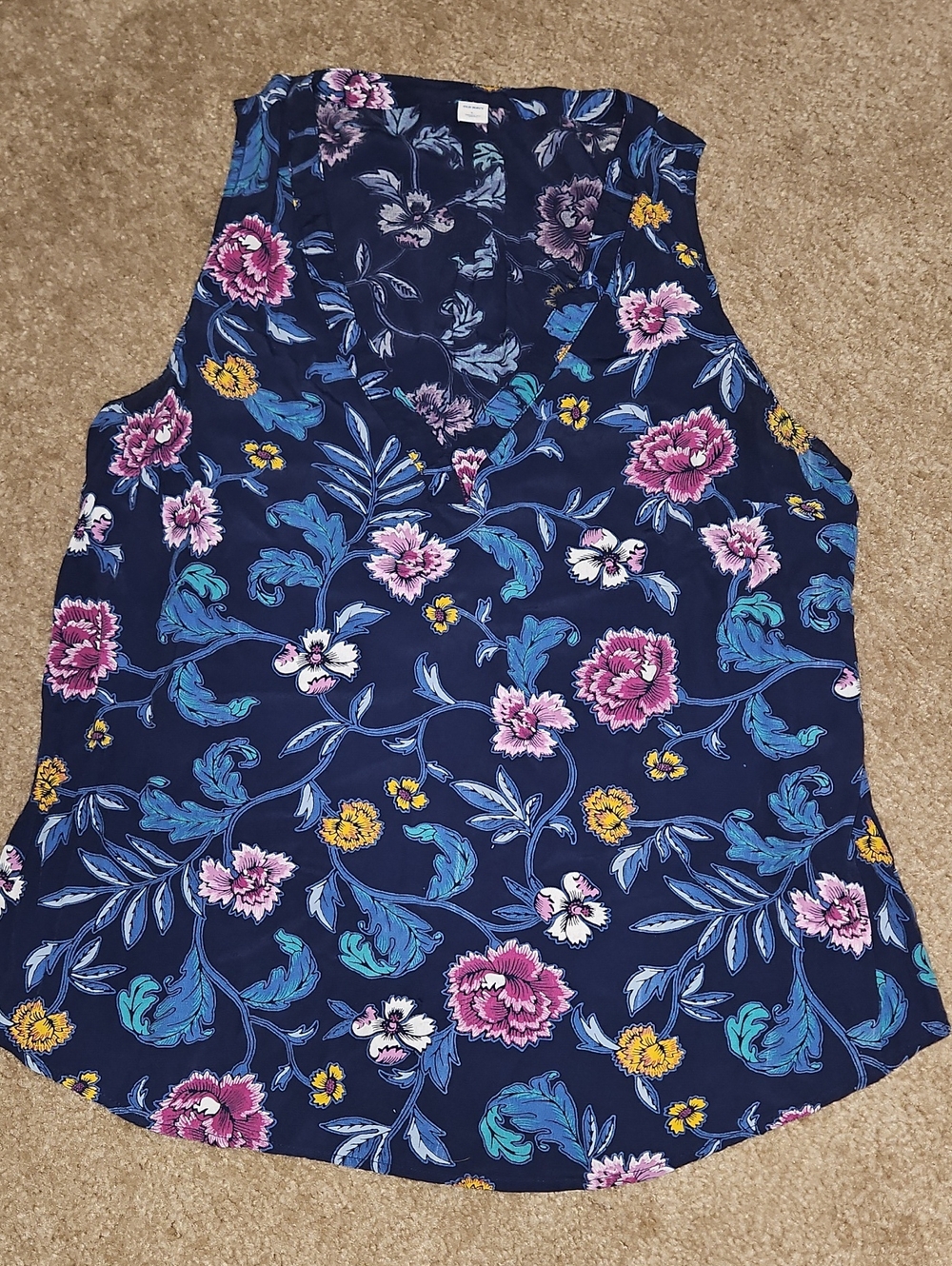Old Navy Navy Floral V-Neck Sleeveless Cami